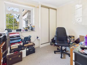 Bedroom/office- click for photo gallery